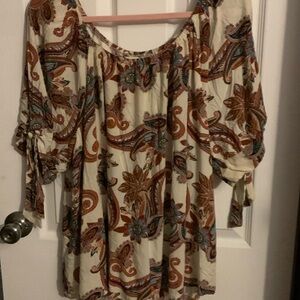 Blouse size 22-24 floral design